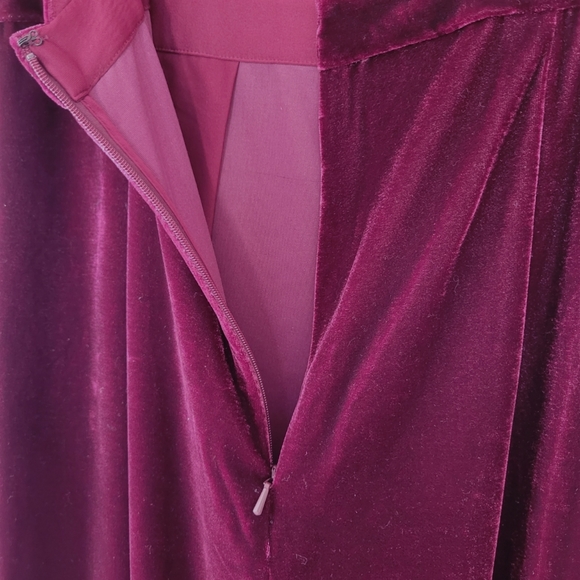 REISS JOAN Berry Red Sleeveless Open Back High Neck Velvet Straight Leg Jumpsuit - Picture 14 of 16